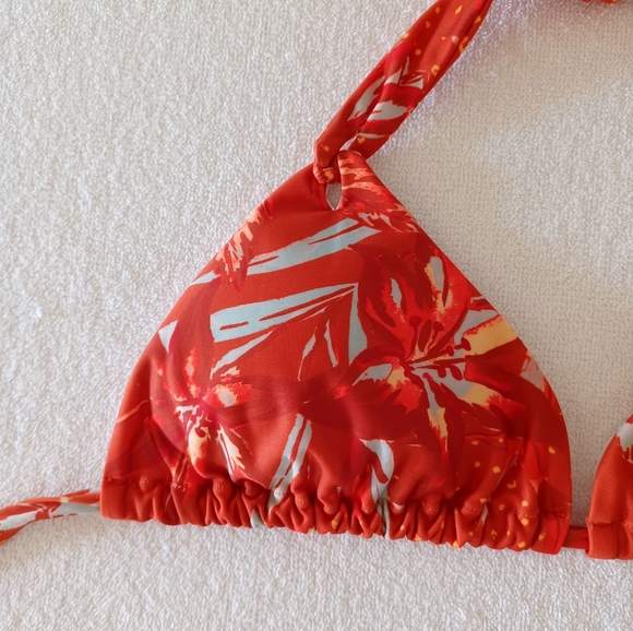VENUS Summer Meadows Bikini Top, size C - Picture 3 of 7